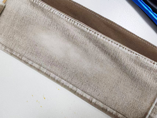 Farbenfrohe, leichtgewichtige, dehnbare Denim-Stoffe in Khaki