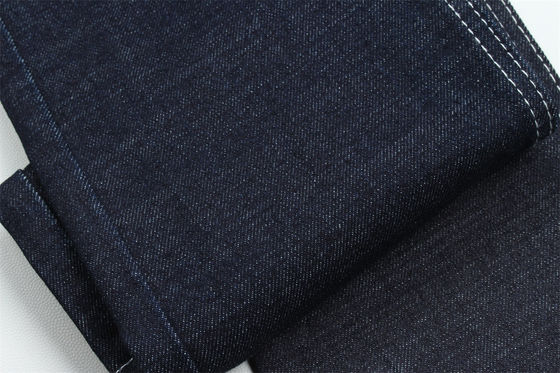 Seilgefärbter Denimstoff aus 100 % Baumwolle für klassische Herrenjeans