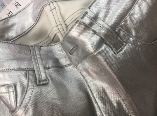 Beschichtung Pu Denim Stoff für Frauen Jeans Jacke Silber Farbe Gold Blau Rosa Farbe kundenspezifisch in China