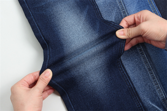 10,5 oz Stretch-Denim-Gewebe 66 % Baumwolle 32,5 % Polyester 1,5 % Elasthan